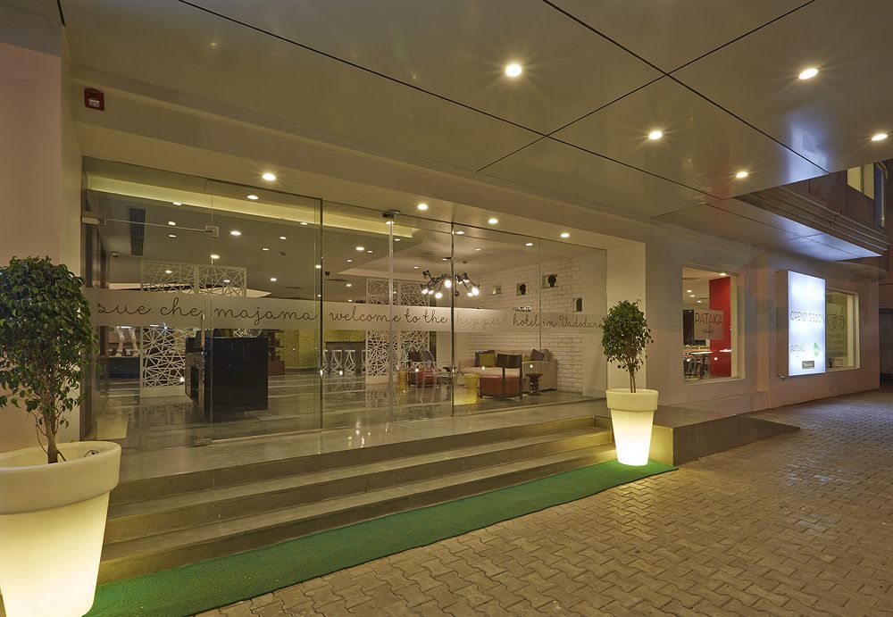 K10 Hotel Vadodara Dış mekan fotoğraf